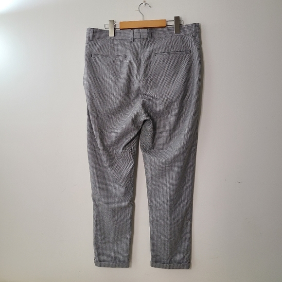 Zara Man houndstooth cuffed pants, Size 32 - Picture 2 of 10